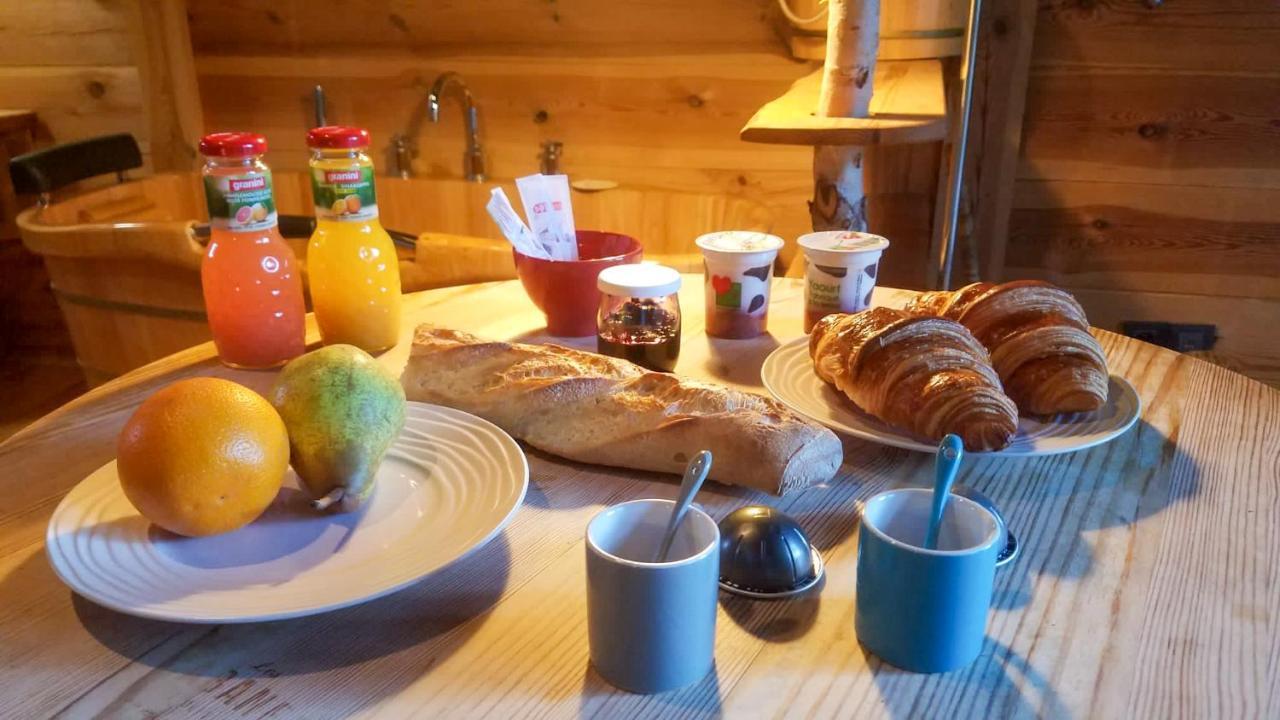 Cabane Lodge Domaine Du Lac Chambon Murol Buitenkant foto